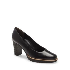 Paul Green leather pumps